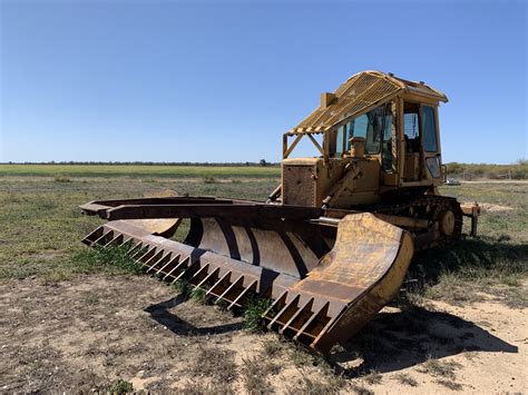 Big <b>dozers</b> <b>are</b> cheaper because no one wants a semi to haul one. . Ih td 15 c dozers are they good machines